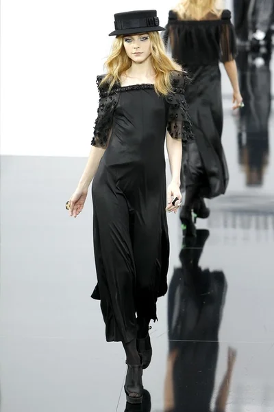 Look 54